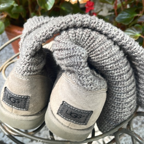 UGG BAILYBOOTS - Picture 2 of 6